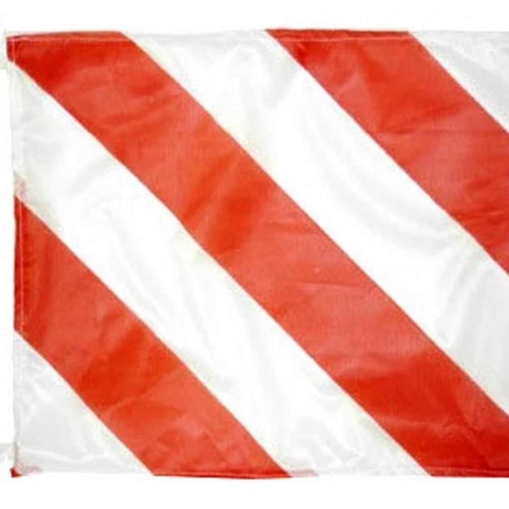 -bandera-cebrada-color-rojo-y-blanco-de-50x70-cm-reglamentaria-para-cargas-salientes